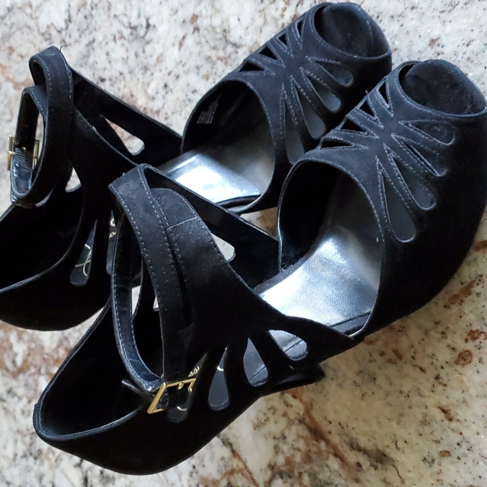 Jessica Simpson heels
